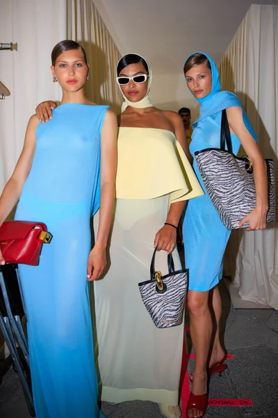 Look 12
